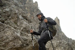 Quechua Men's Hiking Lightweight Waterproof Jacket MH900 -Cheap Trail Blazer Store k540da88a0d9f4943351d755b1408703c